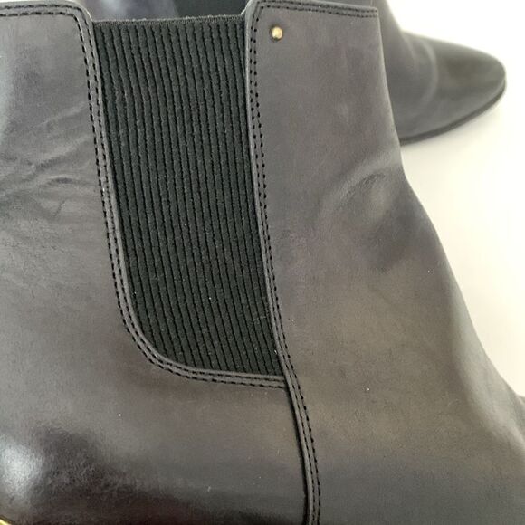 Calvin Klein Black Leather Stacked Heel Ankle Booties Size 9 - Picture 5 of 10